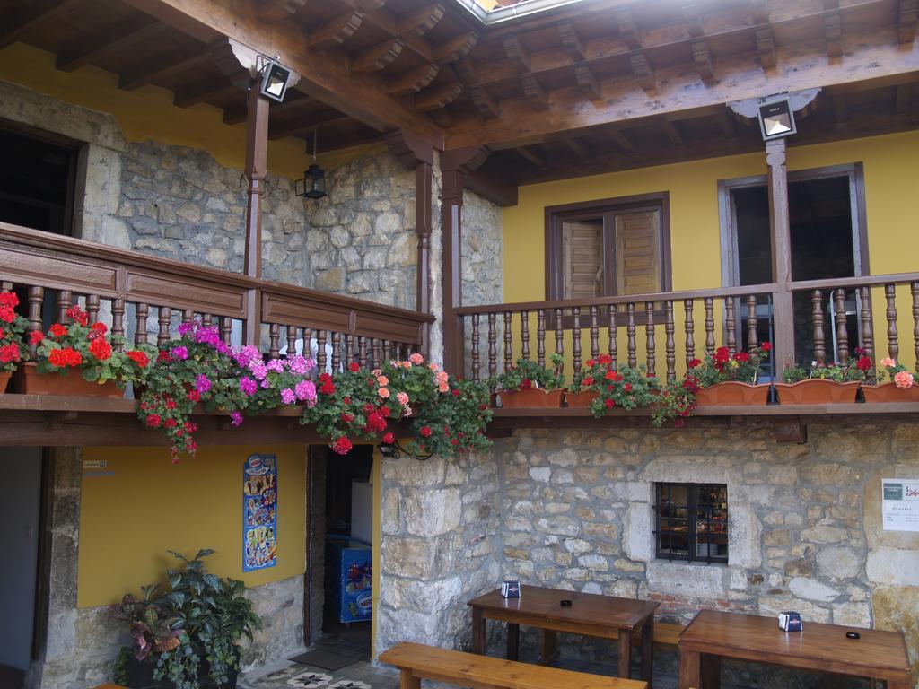 Albergue Santa Marina Buelna Exteriör bild